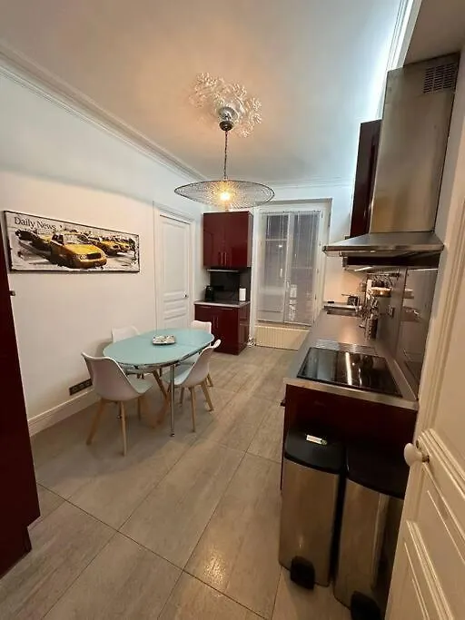 So Chic 72 Montmatre Apartement D'Exception Paris 0*,