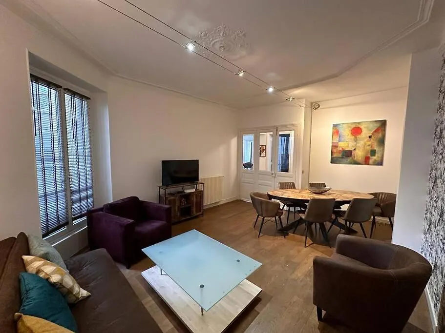 So Chic 72 Montmatre Apartement D'Exception Parijs